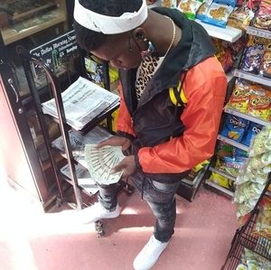 Meet your Posher, Play